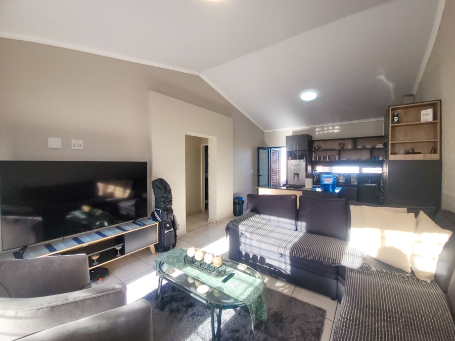 2 Bedroom Property for Sale in Van Der Hoff Park North West